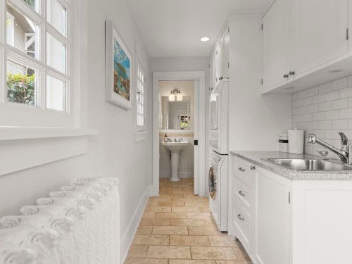 5112 Maple Street, Vancouver, BC 