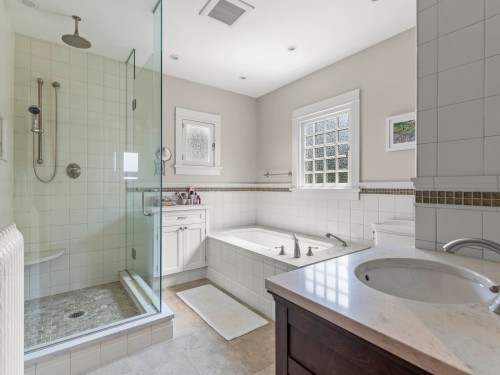 5112 Maple Street, Vancouver, BC 