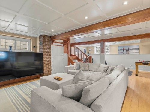 5112 Maple Street, Vancouver, BC 