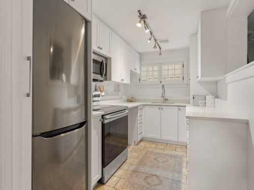 5112 Maple Street, Vancouver, BC 
