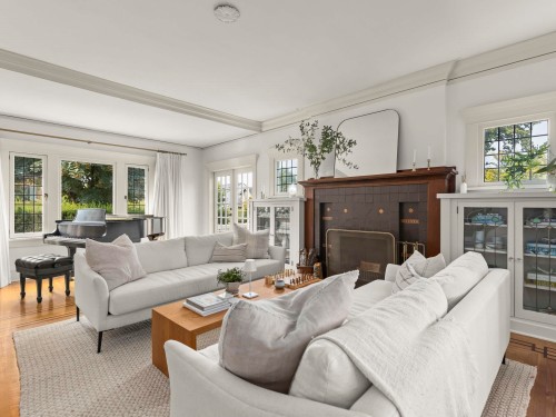 5112 Maple Street, Vancouver, BC 