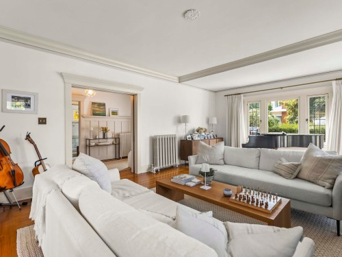 5112 Maple Street, Vancouver, BC 