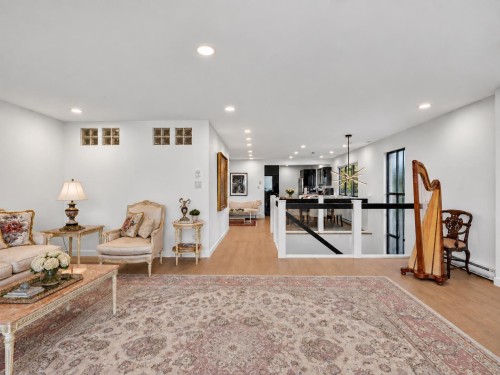 1-2206 Folkestone Way, West Vancouver, BC 
