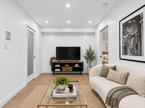 1-2206 Folkestone Way, West Vancouver, BC 