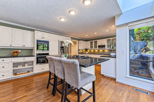 4739 Woodgreen Drive, West Vancouver, BC 