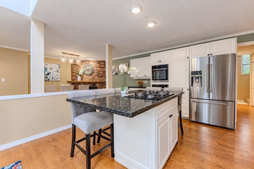 4739 Woodgreen Drive, West Vancouver, BC 