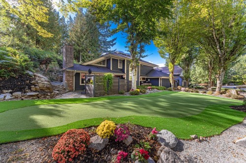 4739 Woodgreen Drive, West Vancouver, BC 