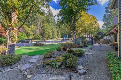 4739 Woodgreen Drive, West Vancouver, BC 