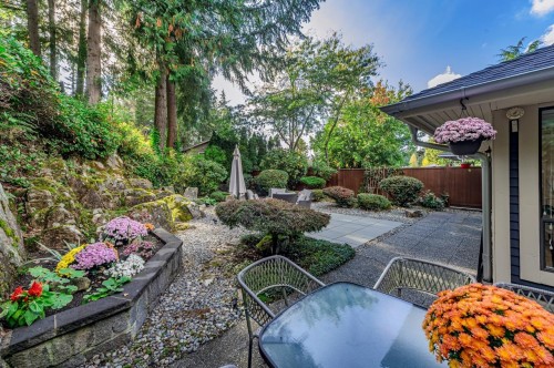 4739 Woodgreen Drive, West Vancouver, BC 