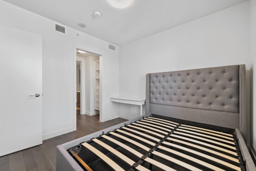 1007-7468 Lansdowne Road, Richmond, BC 