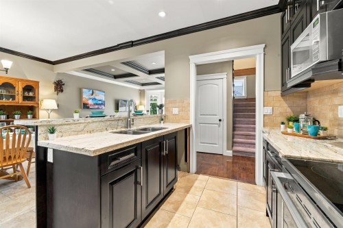 702 Grover Avenue, Coquitlam, BC 
