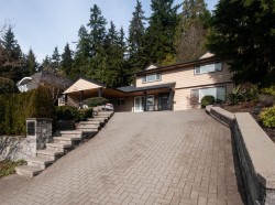 5296 Ranger Avenue North Vancouver, BC V7R 3M6