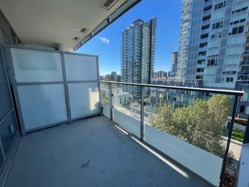 809-6461 Telford Avenue, Burnaby, BC 