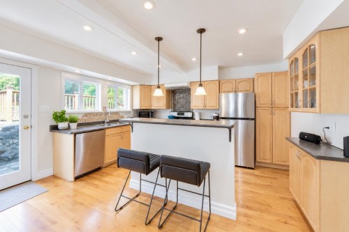 272 Osborne Road E, North Vancouver, BC 