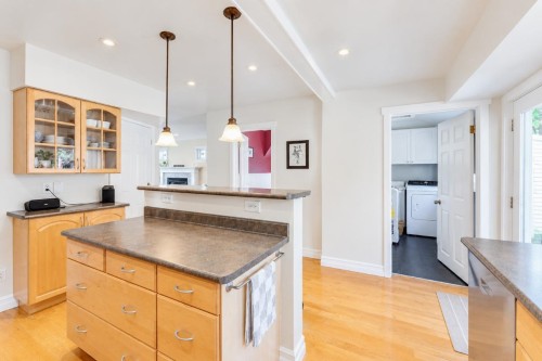 272 Osborne Road E, North Vancouver, BC 
