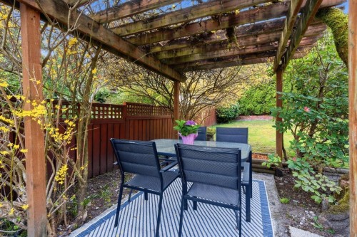 272 Osborne Road E, North Vancouver, BC 