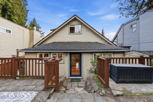 272 Osborne Road E, North Vancouver, BC 
