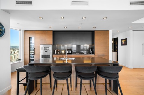 5602-1289 Hornby Street, Vancouver, BC 