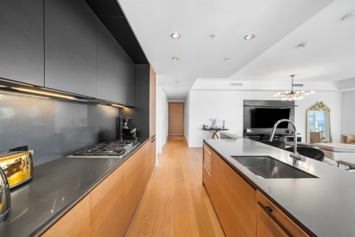 5602-1289 Hornby Street, Vancouver, BC 