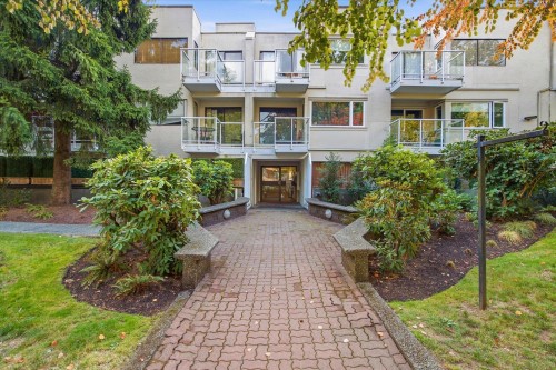 107-830 7th Avenue E Vancouver, BC V5T 4J2