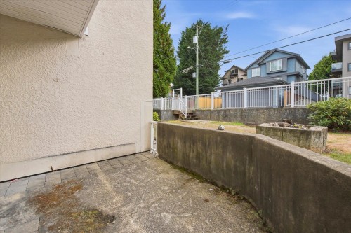 107-830 7Th Avenue E, Vancouver, BC 