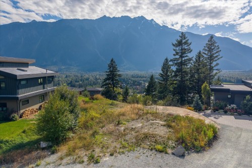 1705 Wishbone Court, Pemberton, BC 