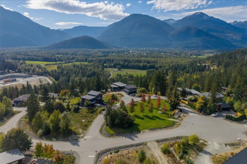 1705 Wishbone Court, Pemberton, BC 