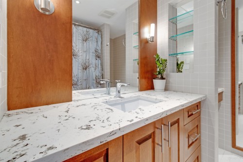 401-2628 Ash Street, Vancouver, BC 