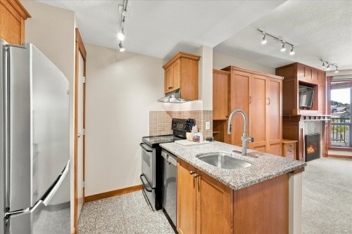 520-4320 Sundial Crescent, Whistler, BC 