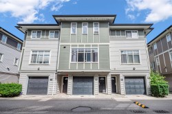 6-1010 Ewen Avenue  New Westminster, BC V3M 5C9