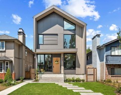 2987 40th Avenue WVancouver, BC V6N 3B3