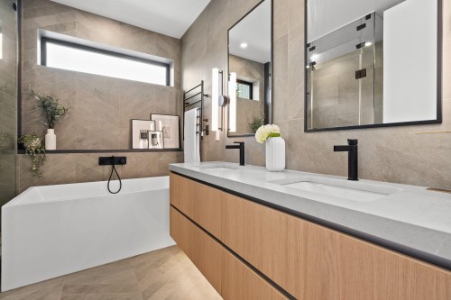 2987 40Th Avenue W, Vancouver, BC 