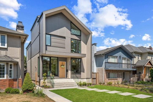 2987 40Th Avenue W, Vancouver, BC 