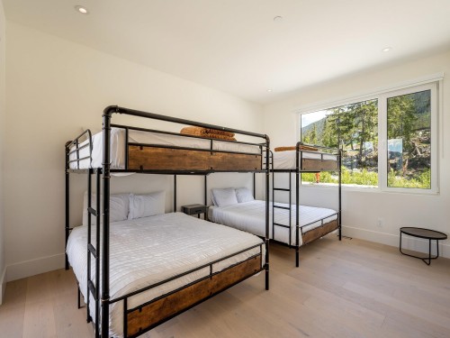 9333 Warbler Way, Whistler, BC 