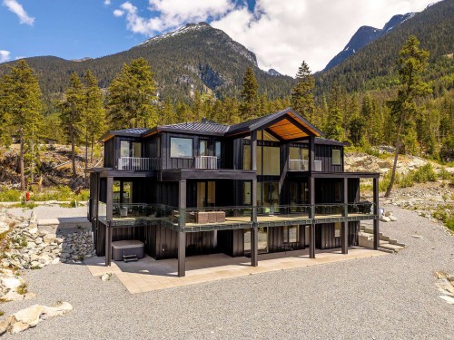 9333 Warbler Way, Whistler, BC 