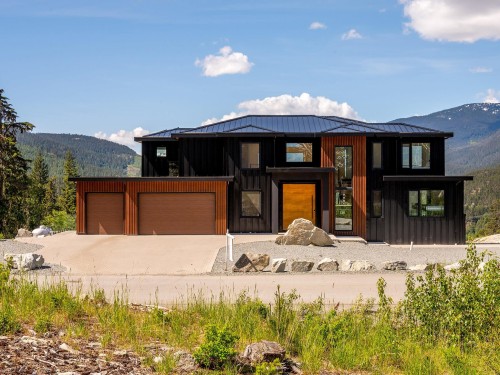 9333 Warbler Way, Whistler, BC 