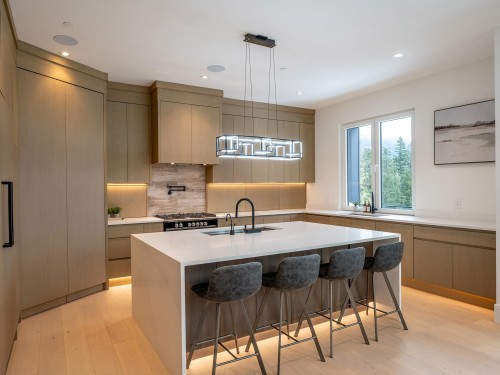 9333 Warbler Way, Whistler, BC 