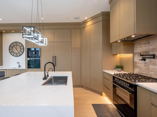 9333 Warbler Way, Whistler, BC 