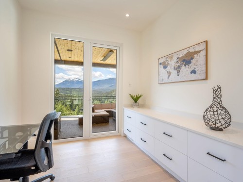 9333 Warbler Way, Whistler, BC 