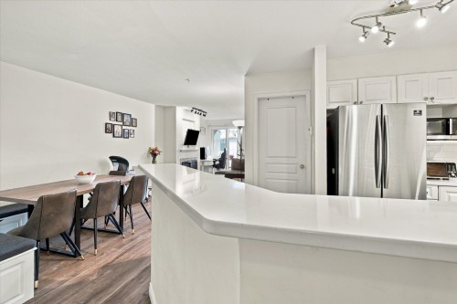 323-760 Kingsway, Vancouver, BC 