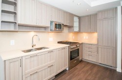 3104-5665 Boundary Road Vancouver, BC V5R 0E4