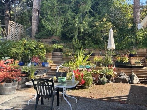 5206 Radcliffe Road  Sechelt, BC V7Z 0C1