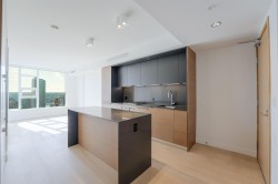 2710-1289 Hornby Street  Vancouver, BC V6Z 0G7