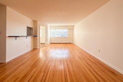 107-461 16 Street WNorth Vancouver, BC V7M 1V1