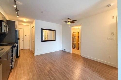 302-1533 8th Avenue E, Vancouver, BC V5N 0A4 5