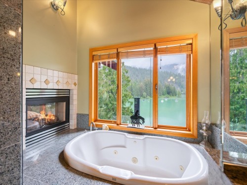 9297 Lakeshore Drive, Whistler, BC 