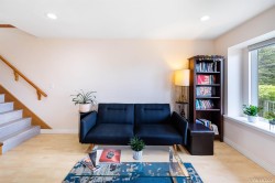 5422 Norfolk Street Burnaby, BC V5G 1G2