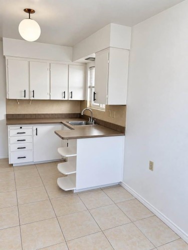 3134 45 Avenue E, Vancouver, BC V5R 3E1 5