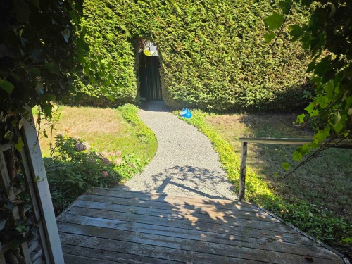 6049 Dunbar Street , Vancouver, BC V6N 1W8 2