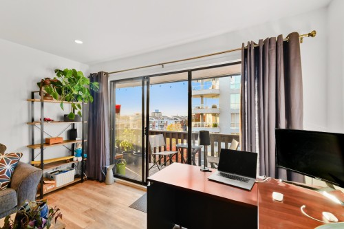 410-120 4th Street E, North Vancouver, BC V7L 1H6 4